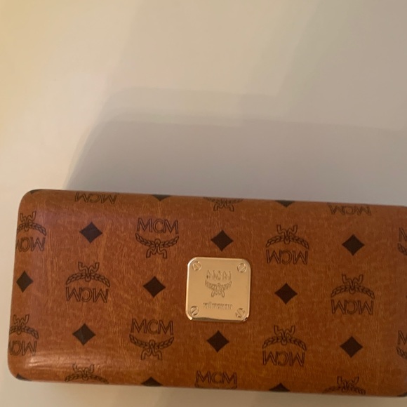 MCM Women's Tan Sunglasses - Picture 4 of 4